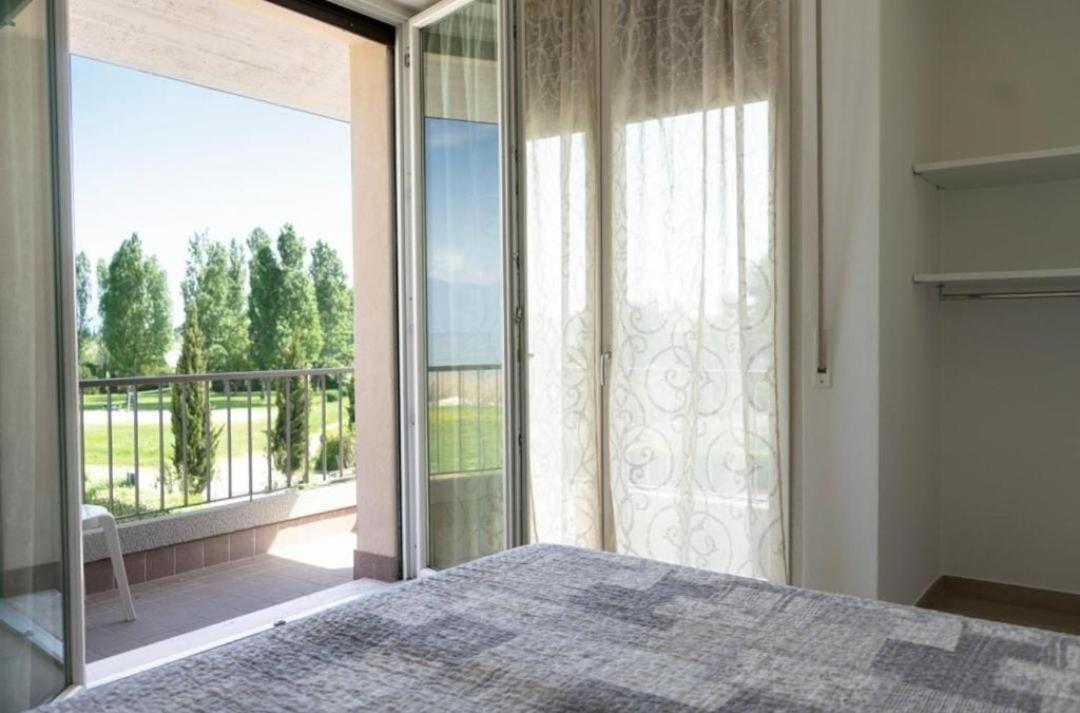 Appartamenti Residence Tulipano Сирмионе Екстериор снимка