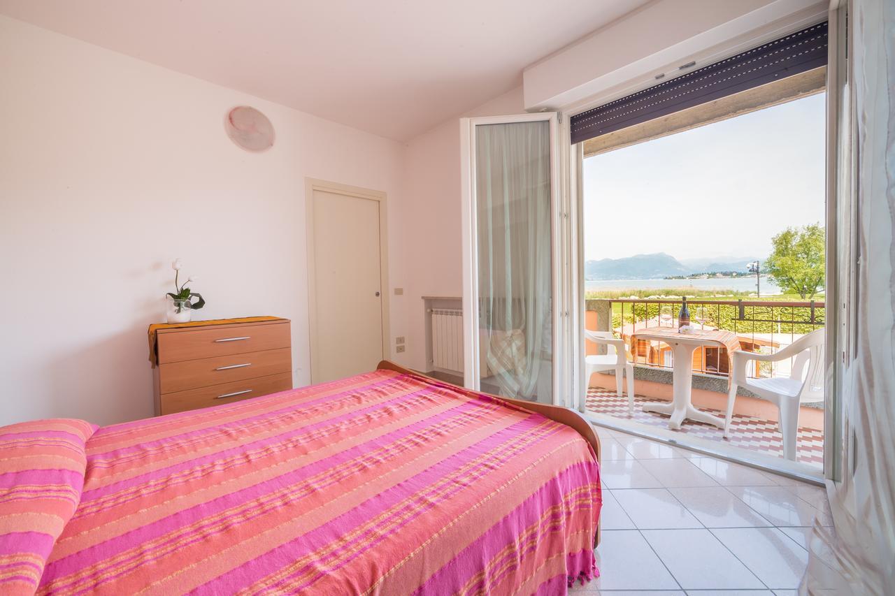 Appartamenti Residence Tulipano Сирмионе Екстериор снимка