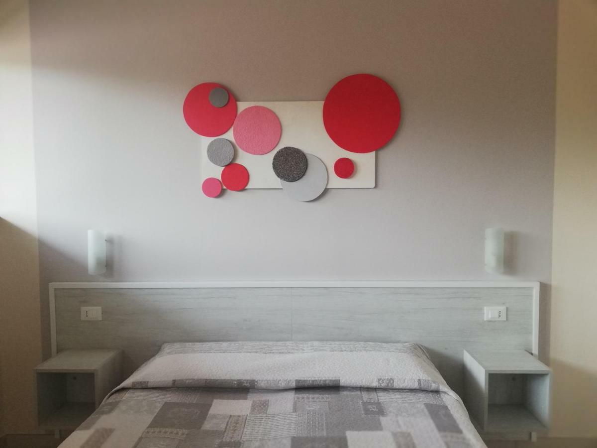 Appartamenti Residence Tulipano Сирмионе Екстериор снимка