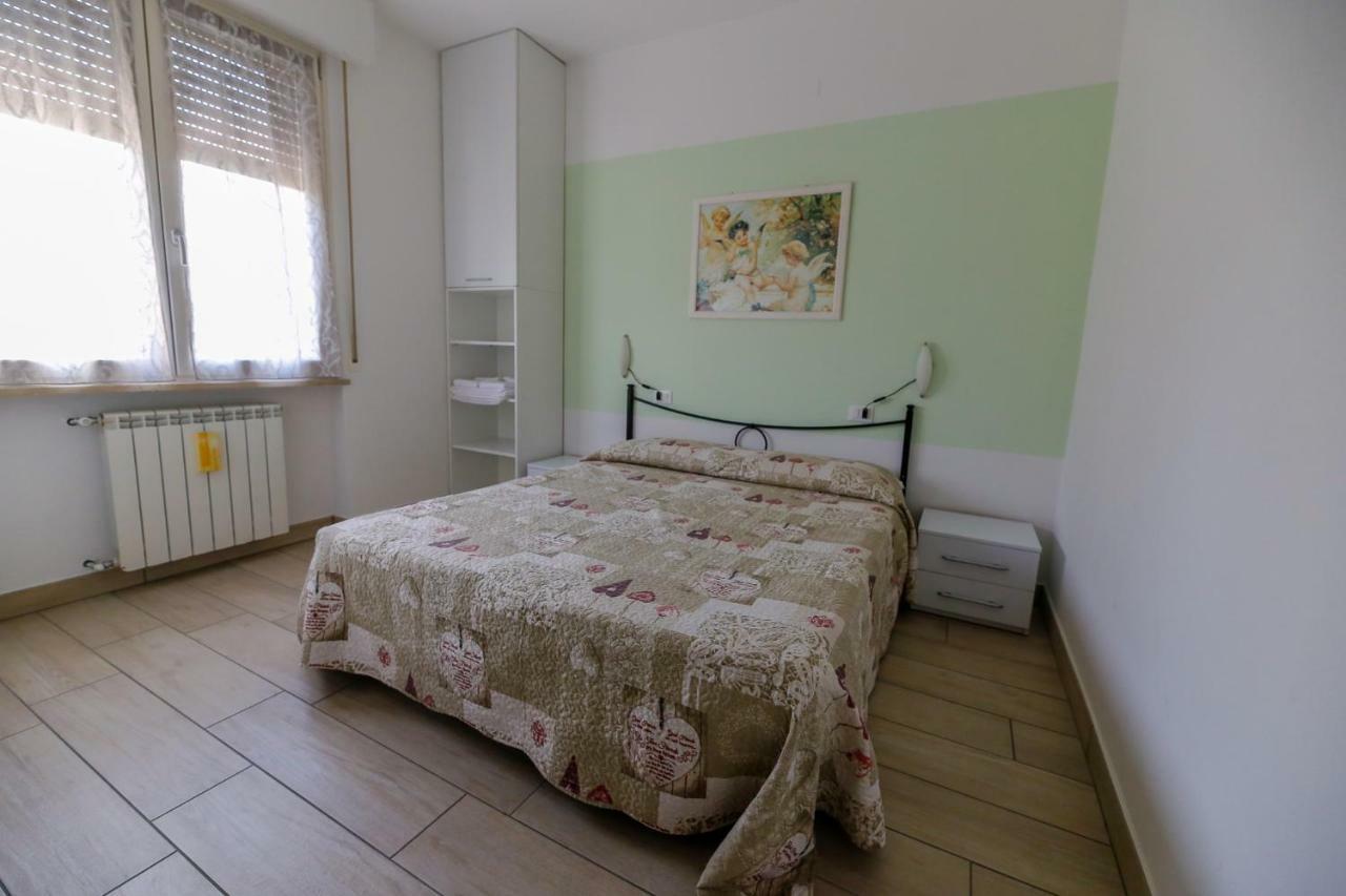 Appartamenti Residence Tulipano Сирмионе Екстериор снимка