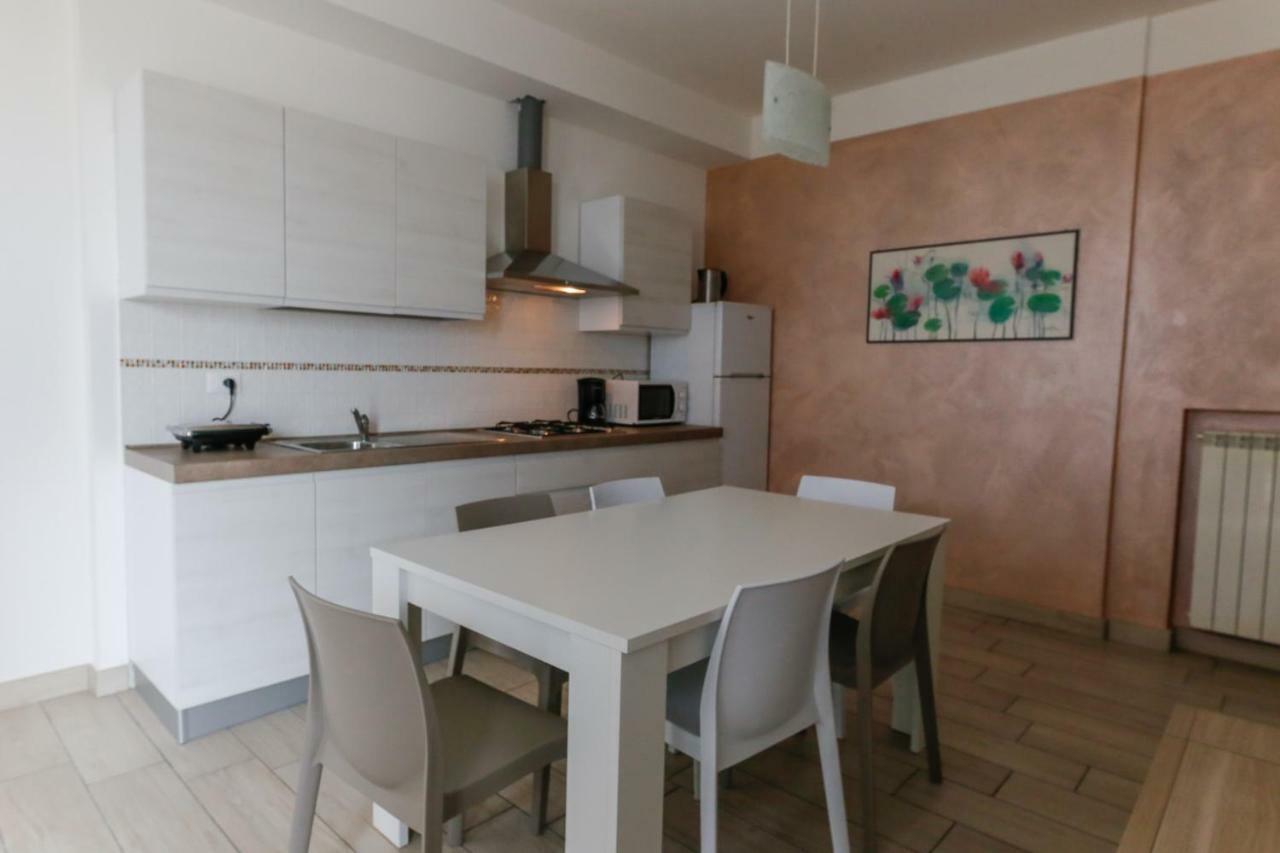 Appartamenti Residence Tulipano Сирмионе Екстериор снимка