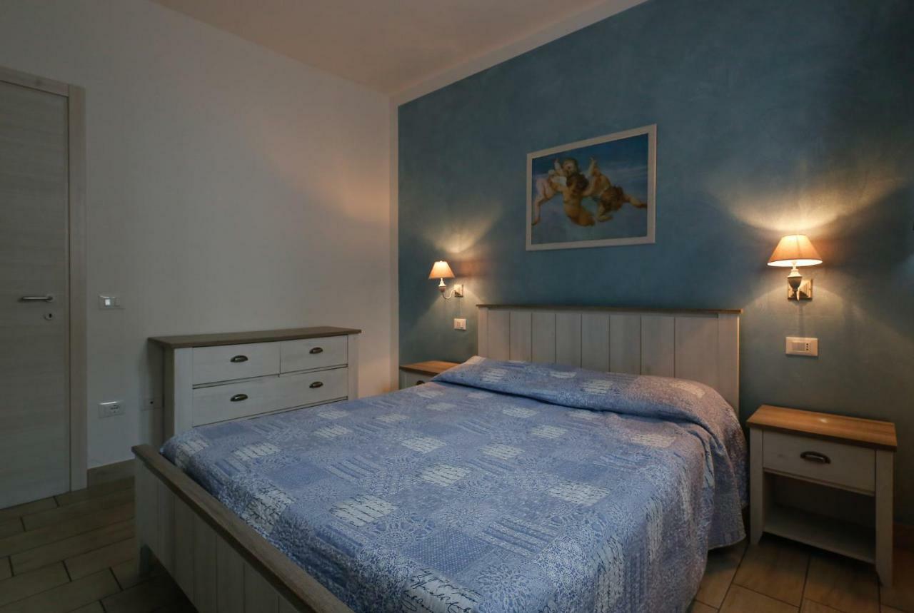 Appartamenti Residence Tulipano Сирмионе Екстериор снимка